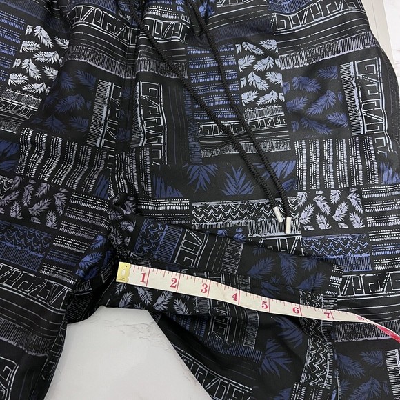 NWT Kirkland Signature Men's Medium Swim Shorts Black Gray Blue Print - Picture 13 of 16